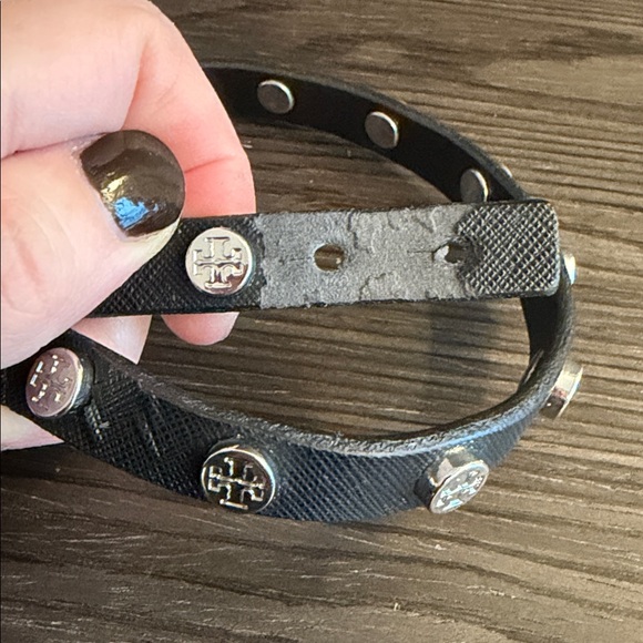 Tory Burch Black Double Wrap Logo Stud Leather Bracelet - Picture 5 of 11